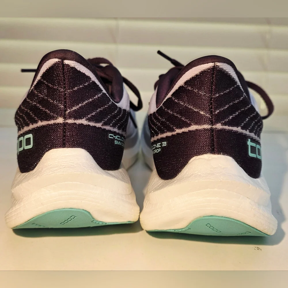 Women's Topo Athletic Cyclone Road Shoes Sz 10 Great Condition! - Picture 2 of 7